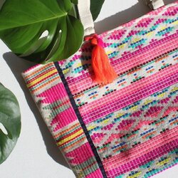 Hemos recibido esta nueva colección de bolsos inspirados en Frida Kahlo muy alegres y coloridos para esta primavera.
¿Te gustan?

#bolsosprimavera #bolsosverano #disasterdesigns #tote #bolsosoriginales